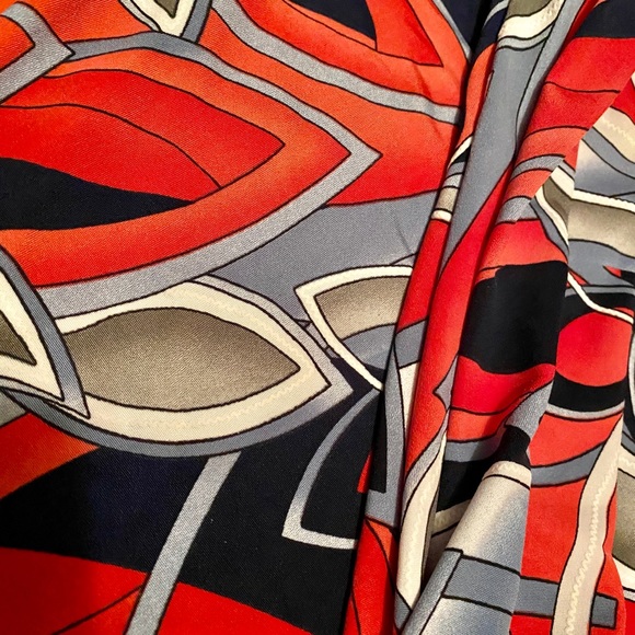 Designer top. Multicolored. Size Large. - Picture 3 of 3